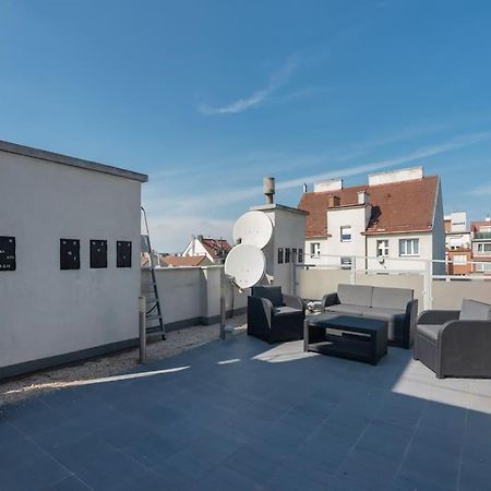 Grosse Terrasse, Klimaanlage Und U-Bahn Naehe Viena Exterior foto
